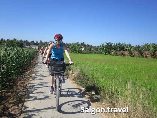 Cycling Mekong Delta Vietnam to Cambodia 5 days